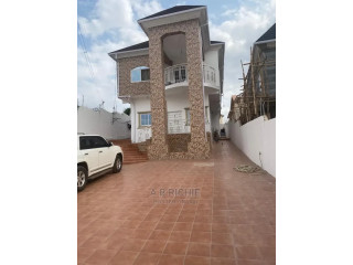 4bdrm House in Kwabenya Acp, Ga East Municipal for sale