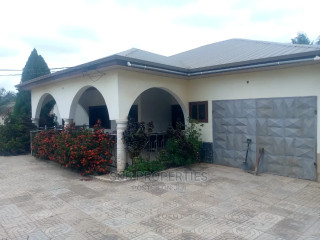 5bdrm House in Kwabenya Acp, Ga East Municipal for sale