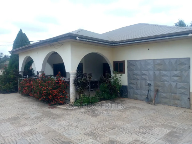 5bdrm-house-in-kwabenya-acp-ga-east-municipal-for-sale-big-0