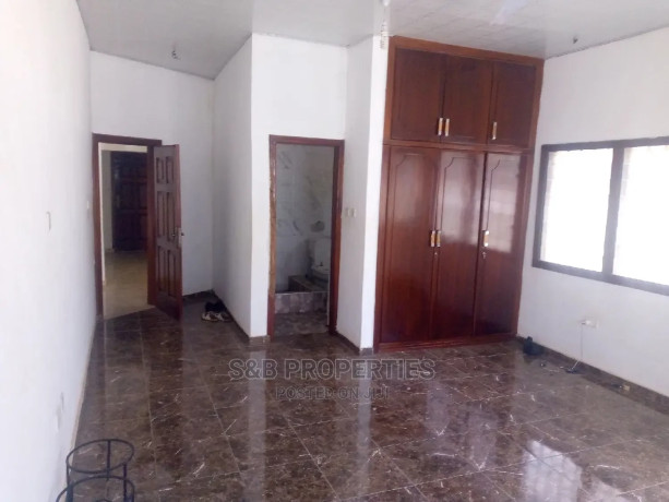 5bdrm-house-in-kwabenya-acp-ga-east-municipal-for-sale-big-3