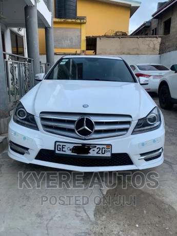 mercedes-benz-c250-2014-white-big-0