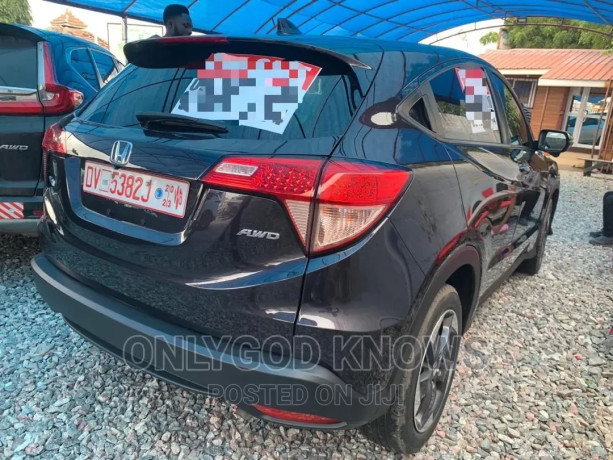 honda-hr-v-2018-black-big-3