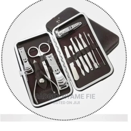 pedicure-manicure-set-nail-clippers-cleaner-grooming-kit-big-3