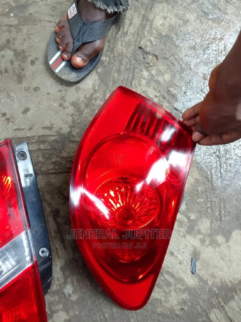 hyundai-elantra-2008-10-tail-light-right-big-0