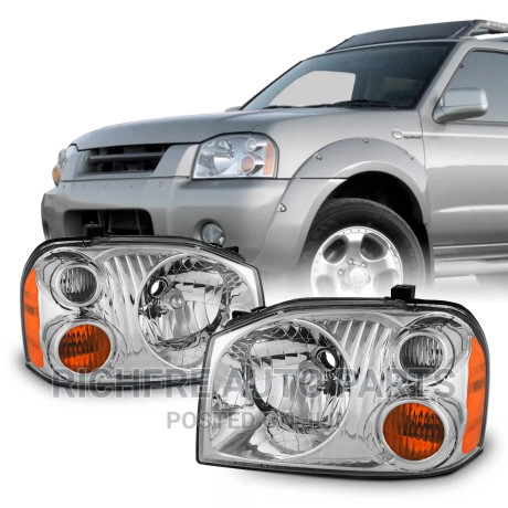 nissan-hardbody-headlight-big-0