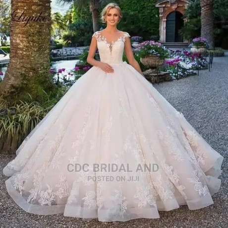 rental-of-executive-wedding-gowns-big-2