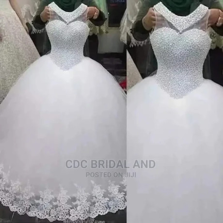 rental-of-executive-wedding-gowns-big-4