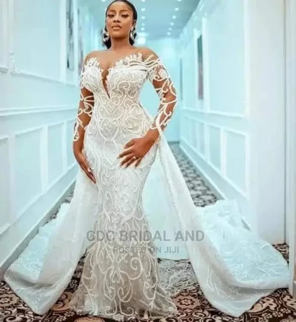 rental-of-executive-wedding-gowns-big-3