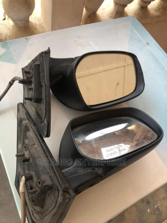 2009-toyota-side-mirror-big-3