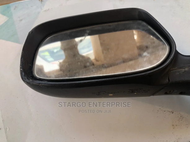 2009-toyota-side-mirror-big-1