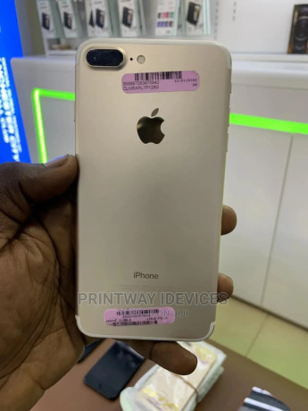 apple-iphone-7-plus-128-gb-gold-big-0