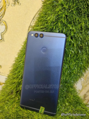 new-huawei-y-gb-blue-big-1