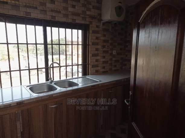 2bdrm-apartment-in-beverly-hills-achimota-for-rent-big-1