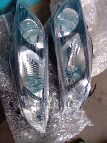 honda-civic-200810-headlight-pair-big-0