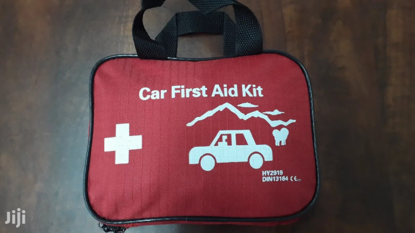 car-first-aid-kit-big-1