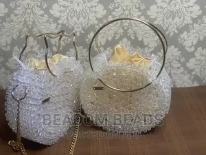 classic-bag-made-with-glass-beads-big-0