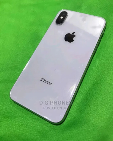 new-apple-iphone-xs-64-gb-white-big-3