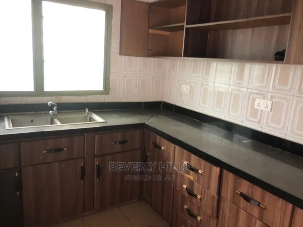 4bdrm-house-in-beverly-hills-lapaz-for-rent-big-2