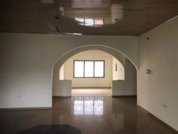 4bdrm-house-in-beverly-hills-lapaz-for-rent-big-1