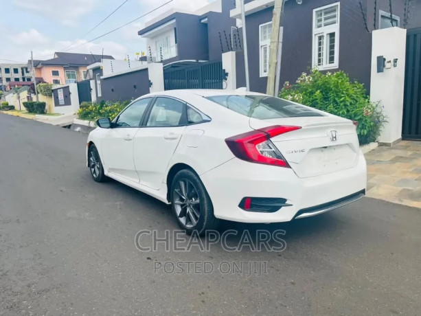 honda-civic-ex-l-2021-white-big-0