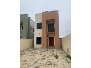 3bdrm Townhouse/Terrace in Dzorwulu for Sale