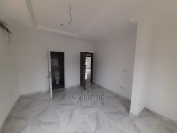 4bdrm-townhouseterrace-in-east-legon-american-for-sale-big-2