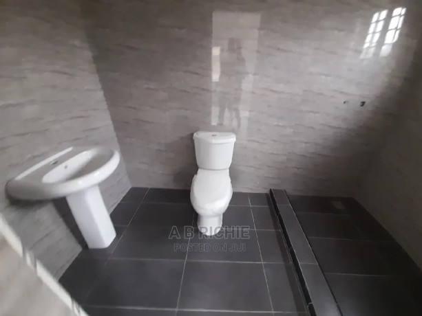 4bdrm-townhouseterrace-in-east-legon-american-for-sale-big-3