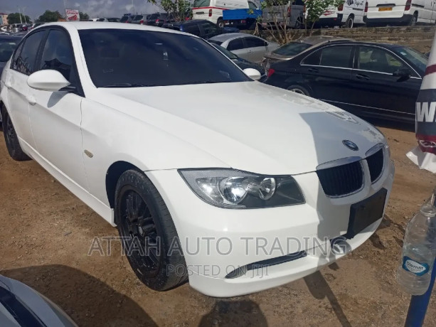 bmw-320i-2005-white-big-3