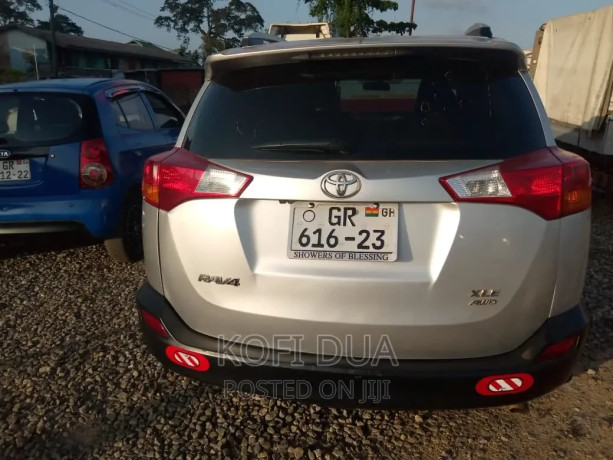 toyota-rav4-2014-silver-big-3