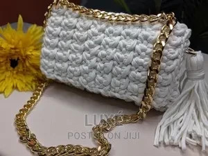 crochet-fashion-chic-bag-big-1