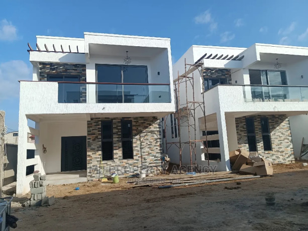 3bdrm-townhouseterrace-in-tse-addo-tseaddo-for-sale-big-0