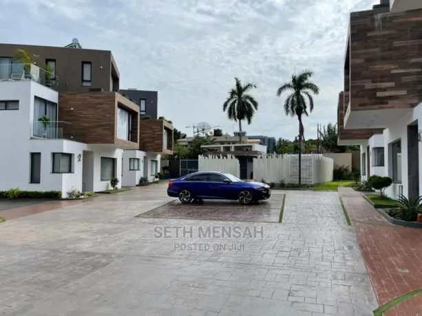 4bdrm-townhouseterrace-in-skm-us-embassy-area-for-sale-big-3