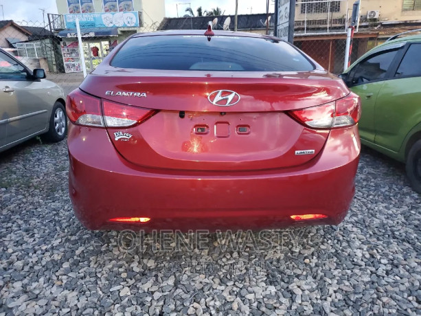 hyundai-elantra-2015-red-big-4