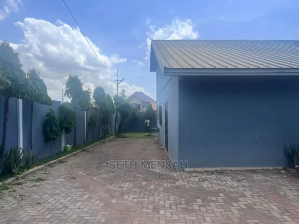 3bdrm-house-in-skm-junction-mall-area-for-sale-big-4