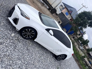 Toyota Corolla 2017 White