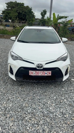 toyota-corolla-2017-white-big-1