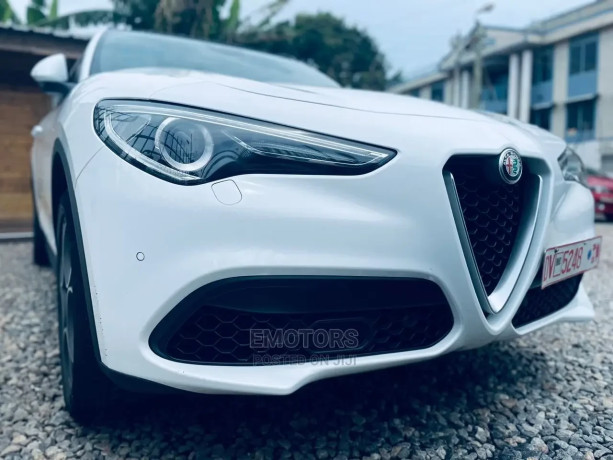 alfa-romeo-stelvio-20-awd-2020-white-big-1