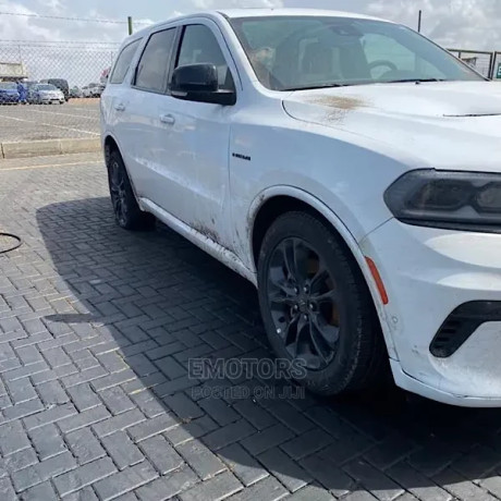 dodge-journey-2022-white-big-0