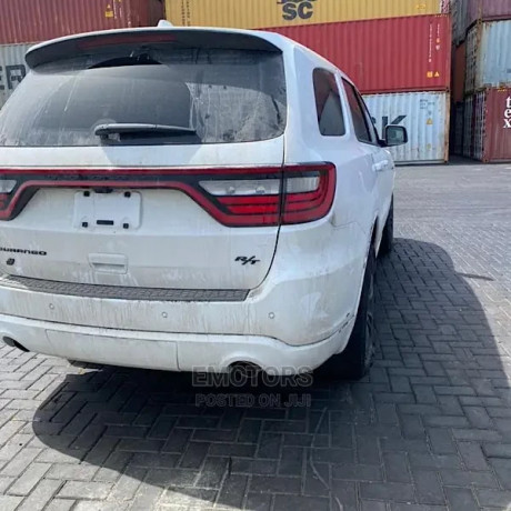 dodge-journey-2022-white-big-3