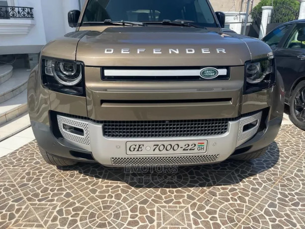 land-rover-defender-110-se-4x4-2020-brown-big-3