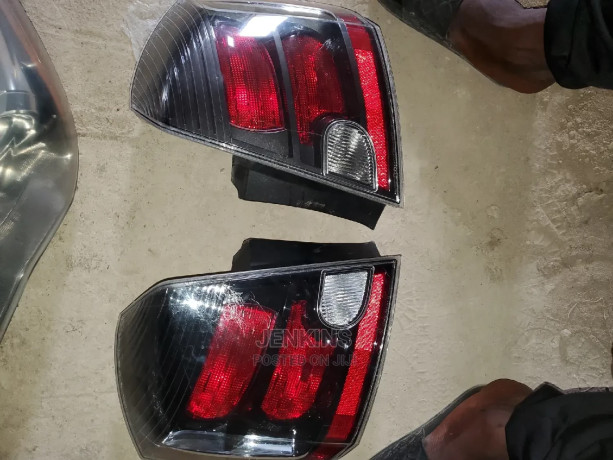 sentra-2010-taillight-big-1