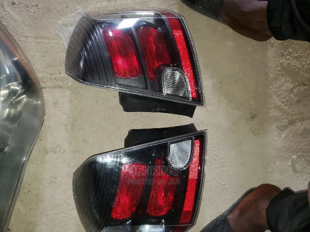 sentra-2010-taillight-big-0