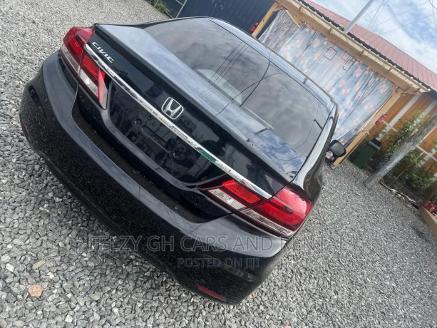 honda-civic-2015-black-big-1