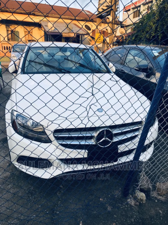 mercedes-benz-c300-2016-white-big-0