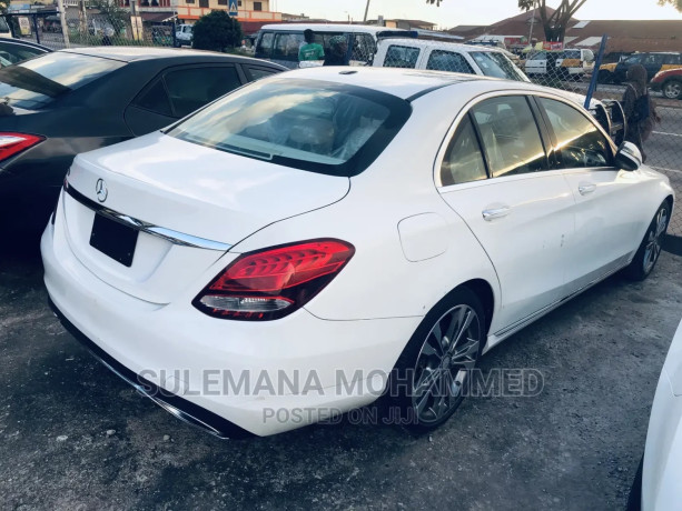 mercedes-benz-c300-2016-white-big-2