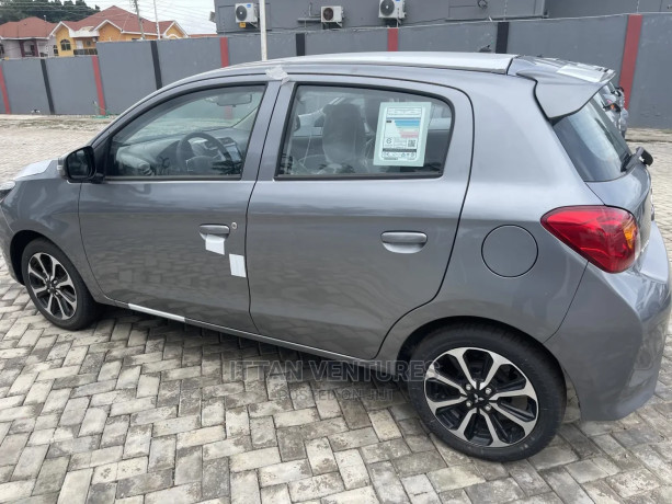 new-mitsubishi-mirage-2022-gray-big-2