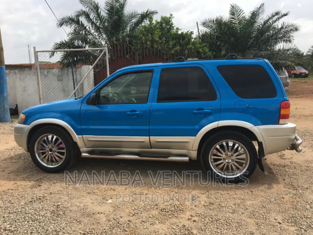 ford-escape-xls-2005-blue-big-3