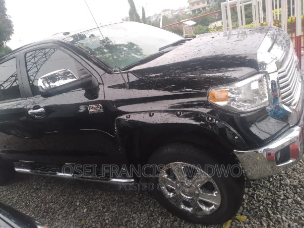 toyota-tundra-2020-black-big-0