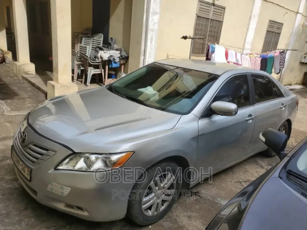 toyota-camry-2007-white-big-3