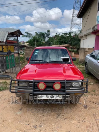 toyota-hilux-1994-red-big-0